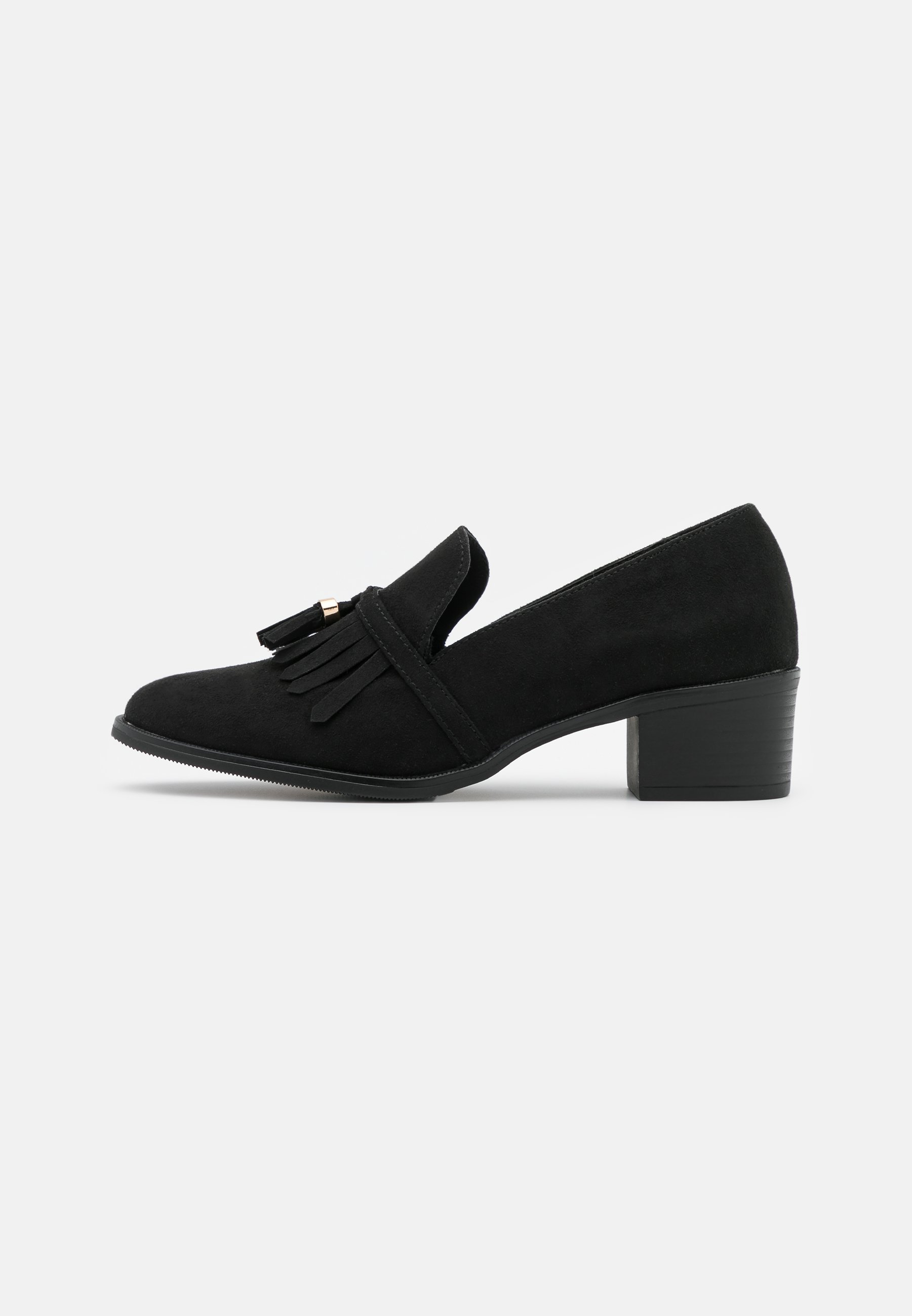 Black court shoes