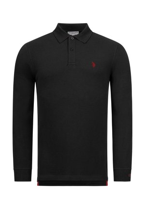 Schwarzes langärmliges Poloshirt mit zwei Knöpfen vorne, rotem Sticklogo auf der Brust sowie rotem Detail an Manschette und Saum.