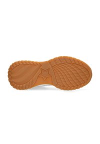 Suela de zapato de goma en color tostado con patrón de tracción texturizado. Logo de estrella notable en el centro, secciones lisas y con relieve para mayor tracción.