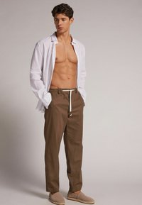 IUMAN Intimissimi Uomo Kalhoty - braun j marrone