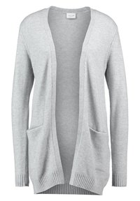 Ljusgrå cardigan i mjukt stickat material, med öppen framsida, långa ärmar, ribbade manschetter och två framfickor.