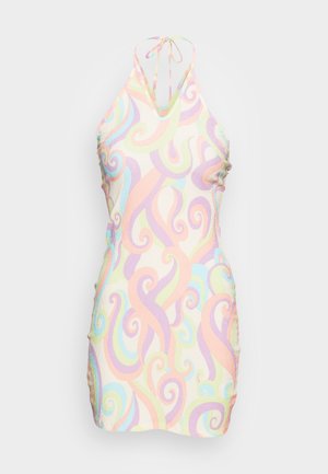 Vestido com decote halter em padrão espiral pastel em tecido texturizado, com detalhes de franzido nas laterais e um laço no pescoço.