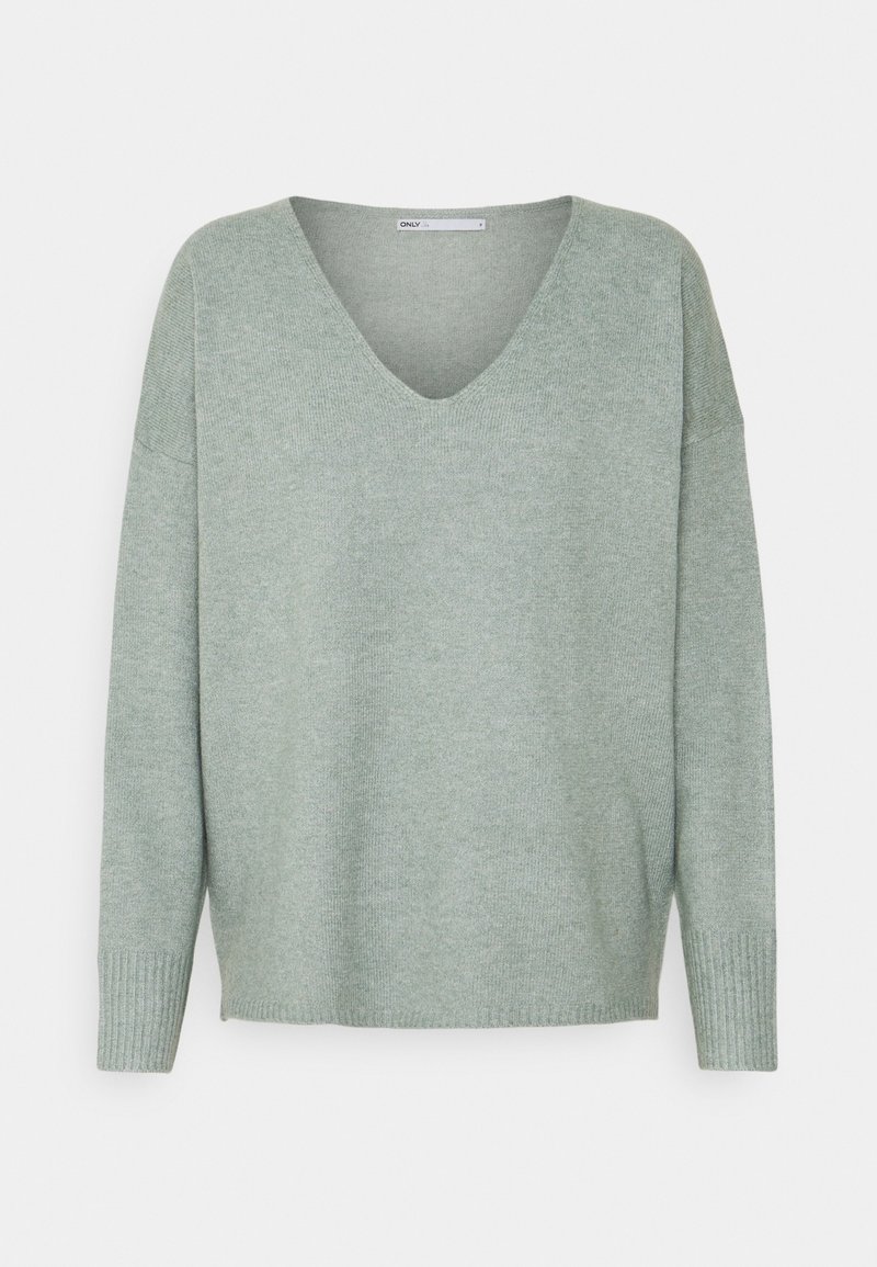 Pull tricoté vert clair à manches longues avec col en V et poignets côtelés, présenté sur un fond gris neutre.