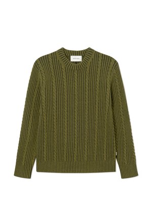 Maglione verde oliva lavorato a maglia con motivi verticali a trecce e coste, maniche lunghe, scollo rotondo e piccola etichetta del marchio sul colletto.