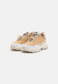 Lacoste L-GUARD  - Sneakers laag - light brown/off white