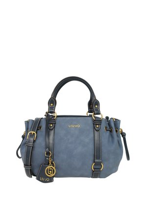 Modrá kožená kabelka Liu Jo s čiernymi rukoväťami, zlatým kovaním, odnímateľným ramenným popruhom a značkovým príveskom na bielom pozadí.