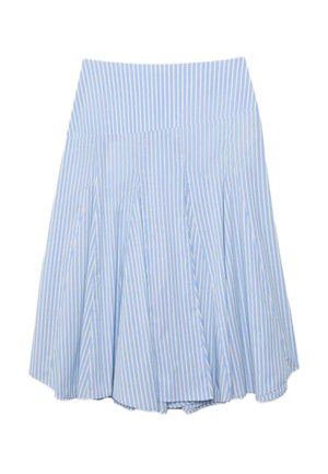 Jupe jusqu'aux genoux à rayures verticales bleu clair et blanc, avec une large ceinture et un design plissé.