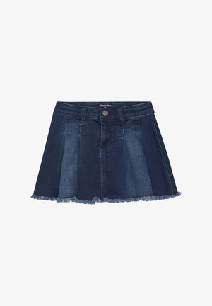 Jeansrock in Dunkelblau mit einem gefältelten Design, ausgefranstem Saum und Frontknopfverschluss; klassischer Fünf-Taschen-Stil.