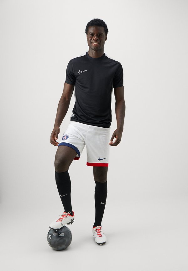 PARIS ST GERMAIN ADV SHORT MATCH AWAY - Club wear3