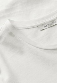 hessnatur T-shirt - bas - naturweiss