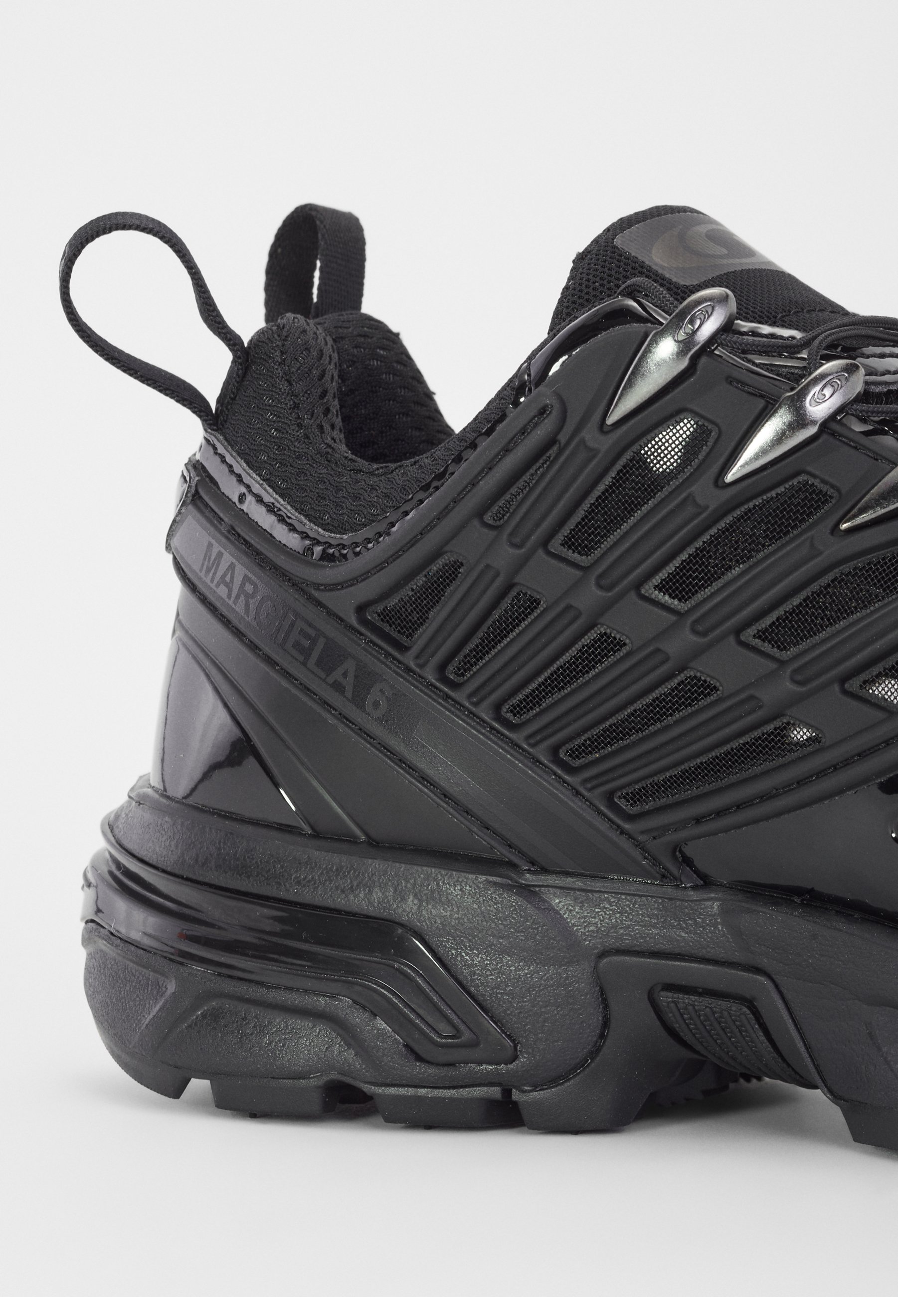 ★MM6 x Salomon★クロスロウ★大人気★ MM6×Salomon＞コラボレーションスニーカーが登場 | st company