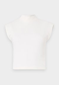 Hvit cropped topp med høy mock neck og brede, vinklete ermer. Laget av glatt stoff, uten synlige mønstre eller utsmykninger.