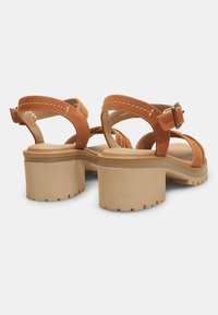 Bata Sandali con plateau - beige