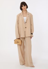 Modanisa REFKA EXCLUSIVE - Abrigo corto - light brown