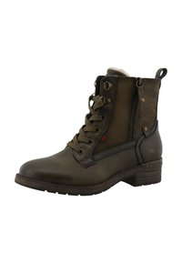 Botas de tobillo de cuero verde con punta redonda, cordones, cremallera lateral, forro acolchado y acentos texturizados. Tacón ancho y detalle con patrón.