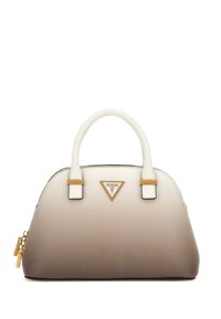 Sac à main synthétique beige et crème avec une silhouette arrondie, une quincaillerie ton or et un logo triangulaire. Il possède deux poignées supérieures et une fermeture éclair.