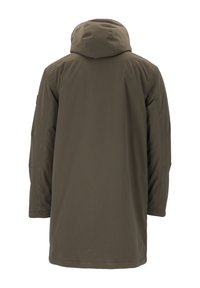 Parka verde oliva con cappuccio dal taglio dritto, caratterizzata da una superficie liscia e senza hardware visibile, progettata per calore e comfort.