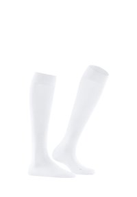 Een paar knie-lange witte compressiesokken met versterkte boorden en een gladde textuur, weergegeven op een witte achtergrond.