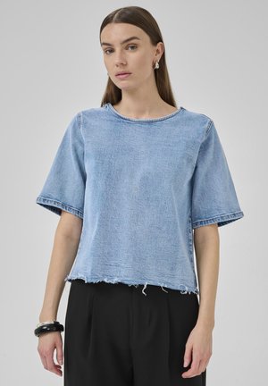 My Essential Wardrobe LATTI - Bluza - light blue retro wash