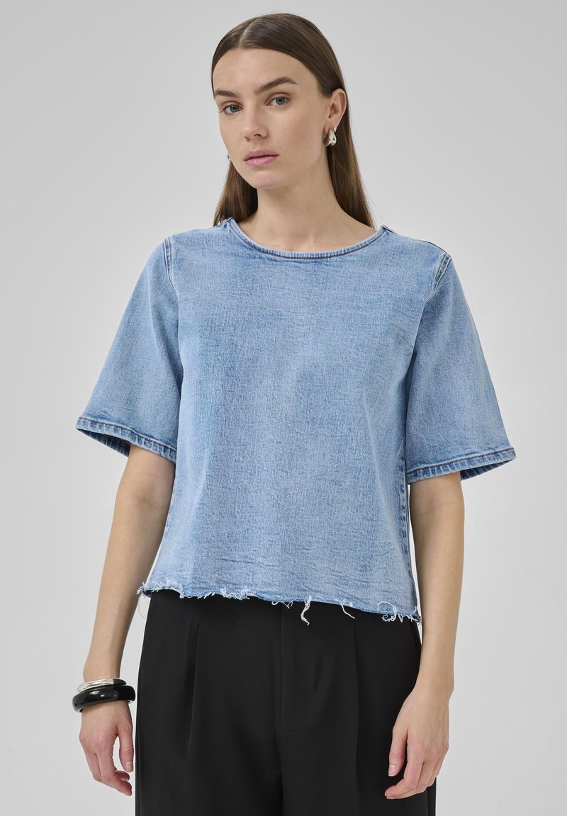 My Essential Wardrobe LATTI - Bluza - light blue retro wash