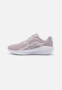 DOWNSHIFTER 13 - Zapatillas running asfalto - pink, white