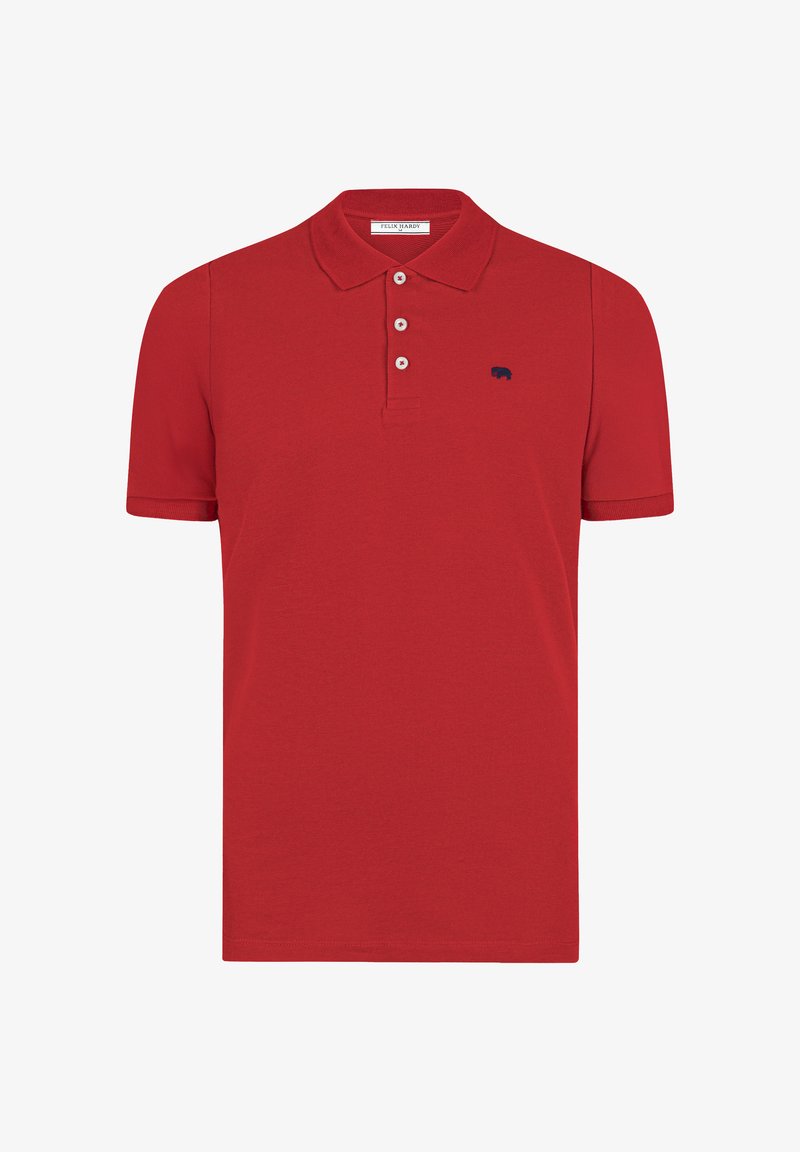 Polo rouge à manches courtes avec trois boutons blancs et petit logo brodé bleu marine sur la poitrine gauche.