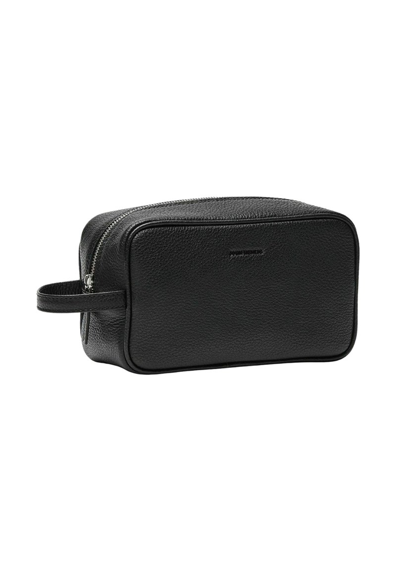 Svart läder kosmetikväska med texturerad yta, rektangulär form och dragkedjestängning. Har ett sidorems för enkel bärning.