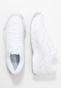 Reebok WORK N CUSHION  - Zapatillas para caminar - white/cold grey