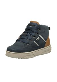 Navy hoge sneakers met een dikke beige zool, marineblauwe veters, bruine accenten op de hiel en kraag, en witte strepen langs de "keq" branding op de zijkant.