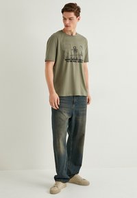 Koton Camiseta estampada - green