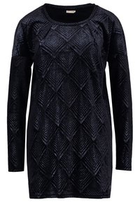 Długi rękaw bluzka w ciemnym granacie z teksturowanym wzorem diamentowym. Wykonana z błyszczącego materiału, z okrągłym dekoltem i luźnym krojem.