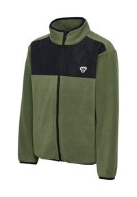 Grøn fleecejakke med sort skulderstykke, fuld lynlås foran, høj krave og en lille bi-logo på venstre bryst.
