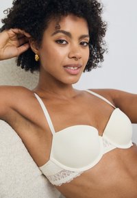 Calvin Klein Underwear LIGHTLY LINED BALCONETTE SOFT STRETCH LACE - Balconette-BH - ivory