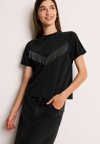 Next EMBELLISHED WESTERN COWBOY FRINGE REGULAR FIT - Navadna majica - black