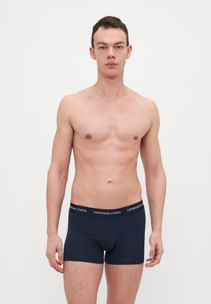 Boxer briefs blu navy realizzati in tessuto morbido, con una vita elastica a marchio "Copenhagen Studios". Design aderente per il comfort.