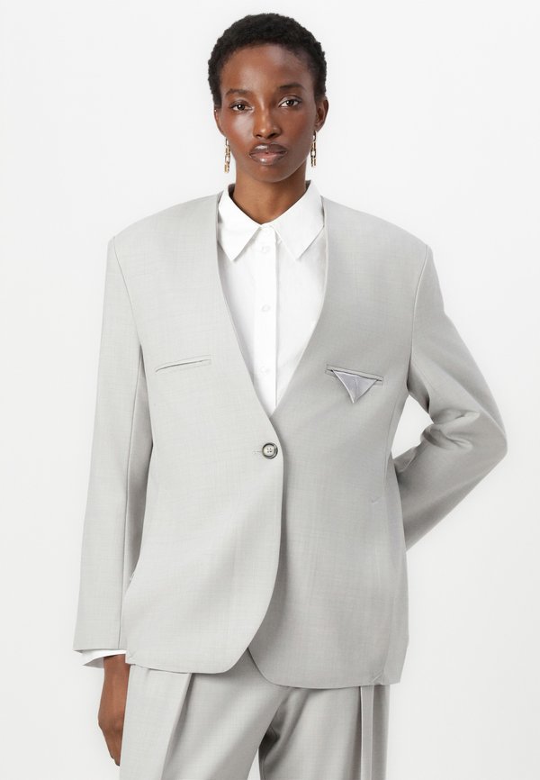 SUZETTE CLASSIC - Blazer4