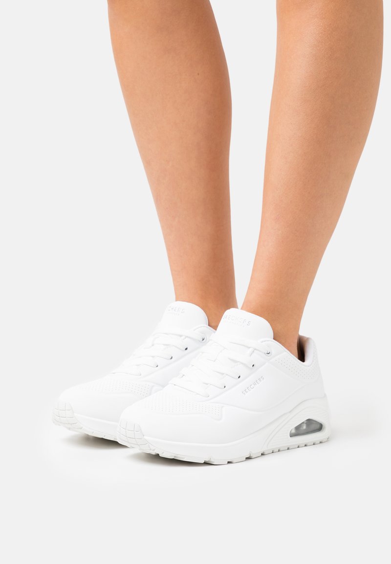 Skechers Wide Fit UNO - Sneakers low - white