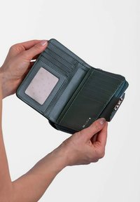 VUCH MARTHIA - Wallet - green