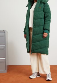 Ellesse Zimní kabát - dark green
