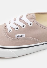 Vans Matalavartiset tennarit - light grey