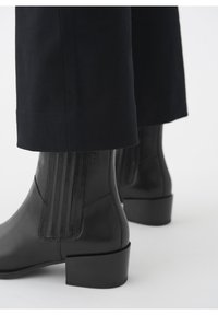 Vagabond Stövletter - black