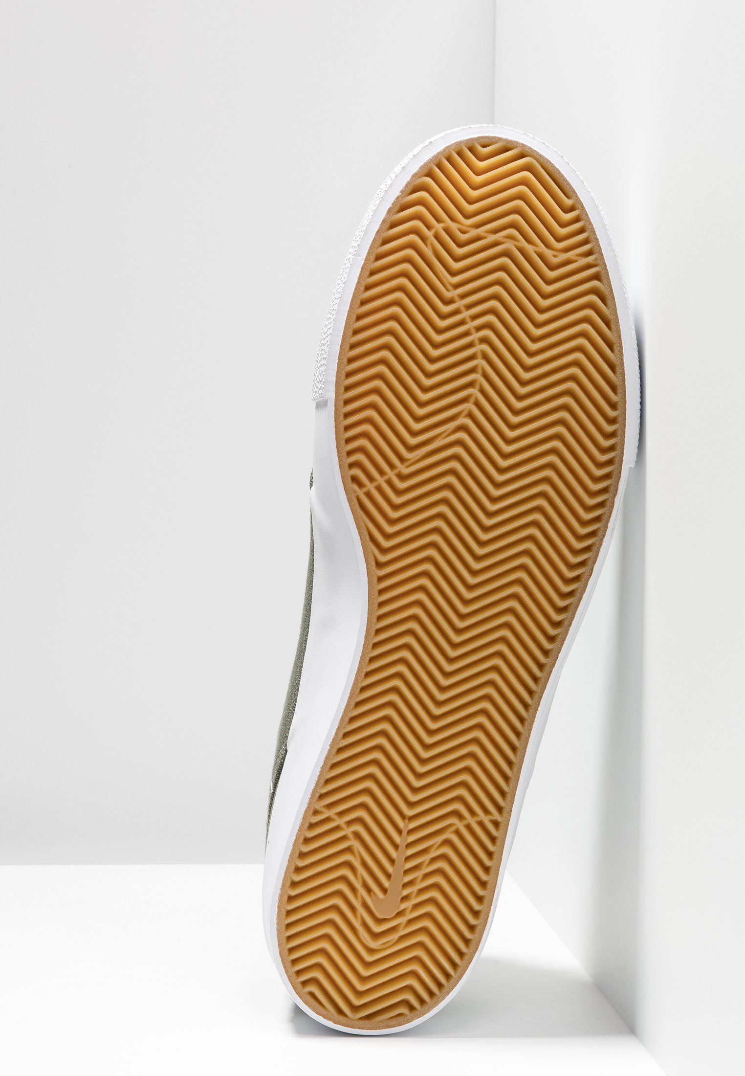 janoski white orange