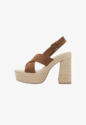 Sandale platformă din piele întoarsă maro, cu toc gros împletit și curea pentru gleznă cu cataramă metalică.