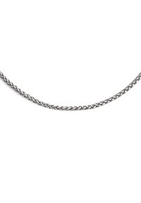 Naszyjnik z łańcuszka ze srebra próby sterling, o skręconym wzorze z przeplatającymi się ogniwami i polerowanym wykończeniem. Długość odpowiednia do codziennego noszenia.