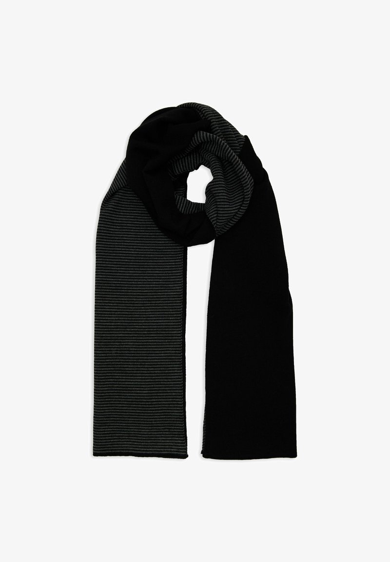 Sciarpa nera con una metà completamente nera e l'altra metà a strisce orizzontali sottili nere e grigie, posata in modo sciolto su uno sfondo bianco.