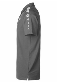 Polo grigio a maniche corte, con colletto piatto, spacchetti laterali e dettagli grigi sulle spalle, caratterizzato da un motivo a pois grigio chiaro.