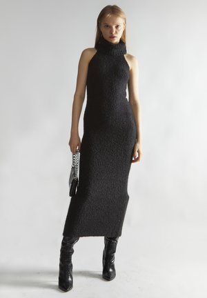 ROLL NECK - Stickad klänning - black