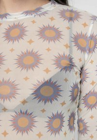 Kaotiko CHANGE HYDRA TULLE - Top dugih rukava - beige