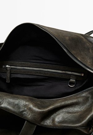 Classificação 13: Massimo Dutti - CRACKLED - Saco de viagem