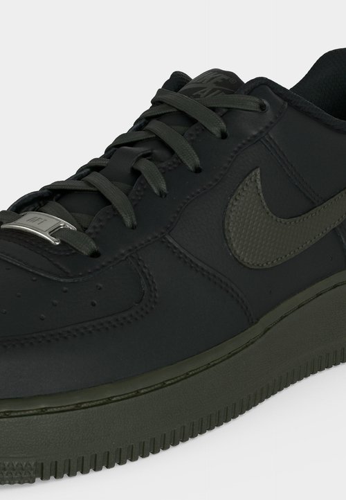 Nike AIR FORCE 1 TECH ESS UNISEX - Trainers - black/newsprint/metallic silver-coloured/laser orange — foto 7